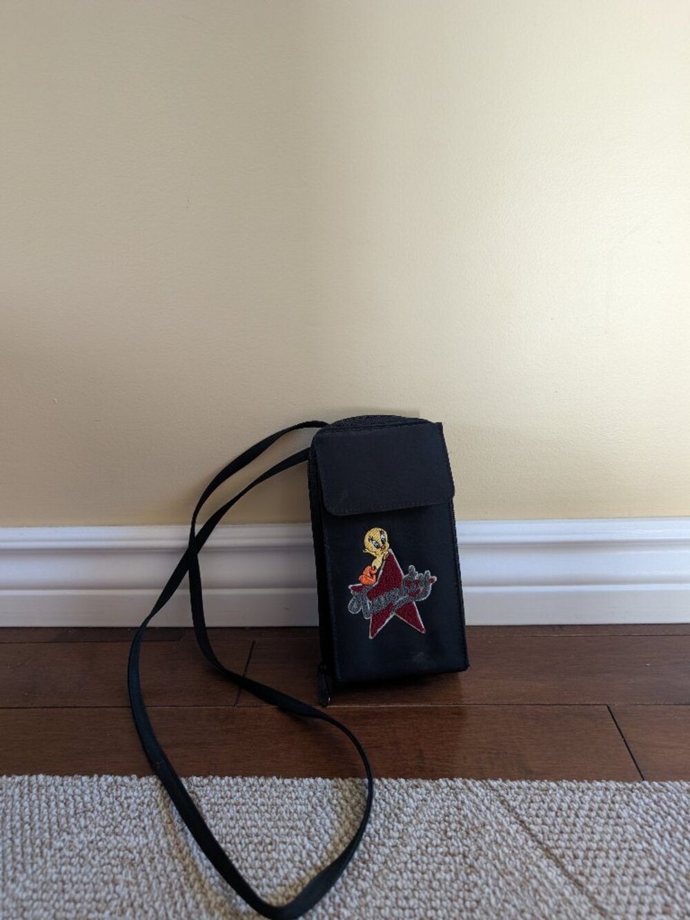 LOONEY TUNES TWEETY VINTAGE Y2K WALLET BAG